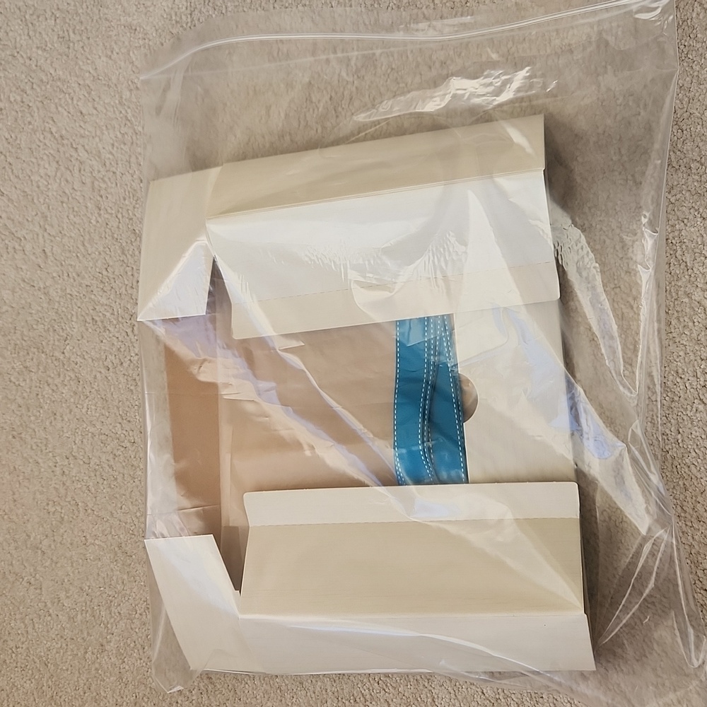 SUNDANCE Box Ribbon Tissue & Sticker - Picture 10 of 10